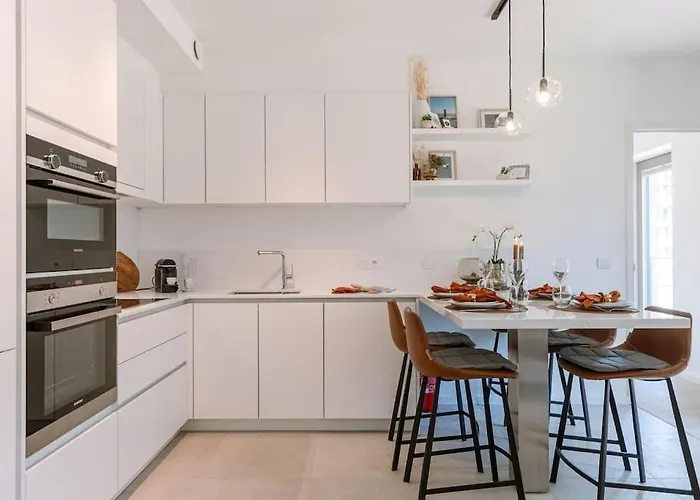 Ostend 2-Br Apartment With Terrace & Bbq & Parking